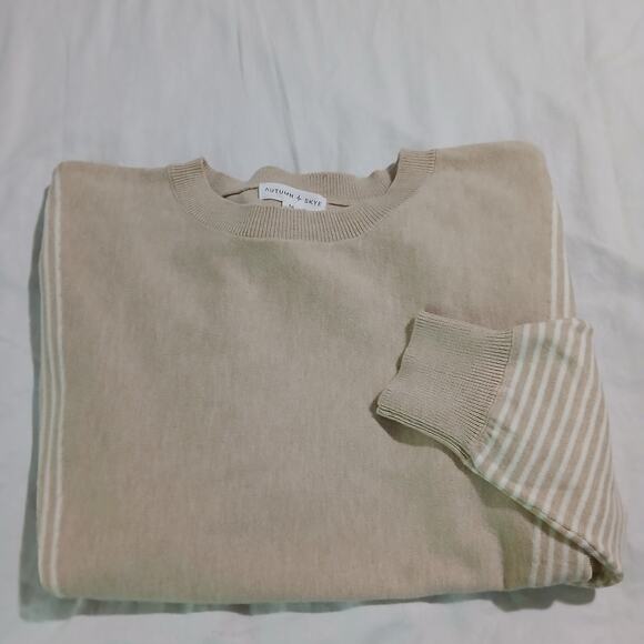 Autumn Skye Women's Medium lightweight cream and white sweater crew neck - Picture 3 of 9